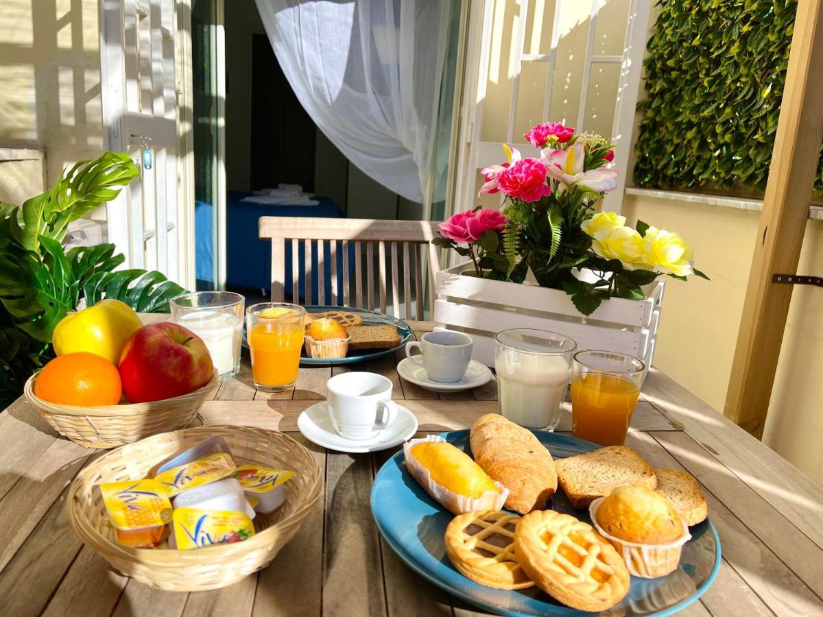Bed and Breakfast Terrazza Garibaldi Neapel Exterior foto